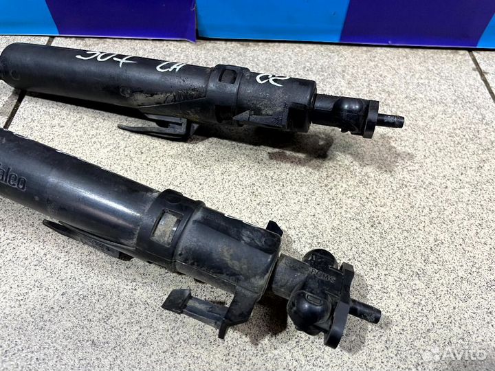 Форсунка омывателя фары Peugeot 307