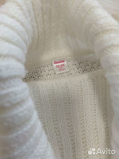 Свитер для девочки белоснежный