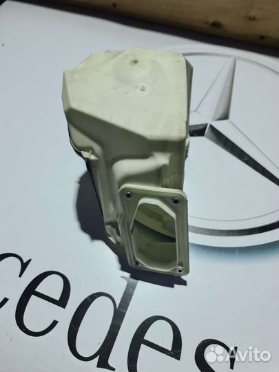 Корпус блока предохранителей Mercedes W204