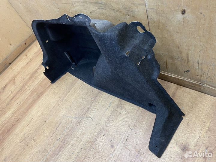 Обшивка багажника левая Skoda Rapid 2013-2020