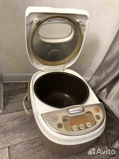 Мультиварка Redmond rmc-m60