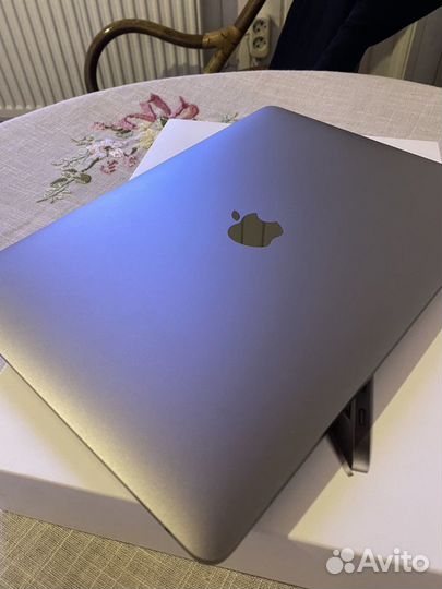 Apple MacBook Pro 13 256gb полный комплект