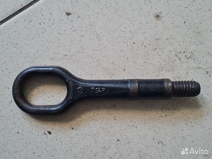 Крюк буксировочный Audi Q7 2005-2015