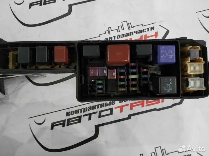 Блок предохранителей toyota carina corona premio AT210 AT211 AT212 ST210 ST215 3S-FE 3S-FSE 4A-FE 4A