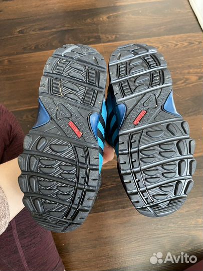 Зимние ботинки adidas на мальчика 26