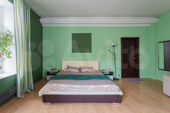 Комната 25 м² в 4-к., 1/4 эт.