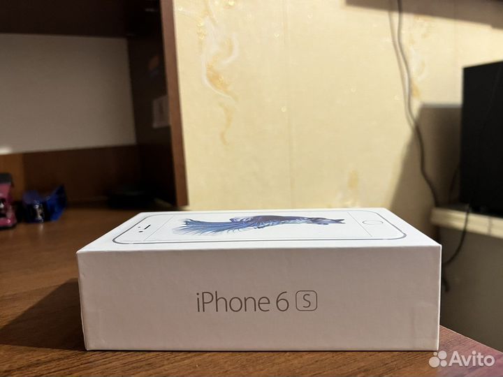 Коробка от iPhone