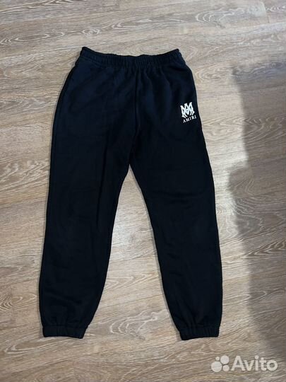 Спортивный костюм женский