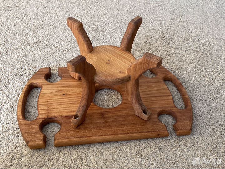 Столик для вина