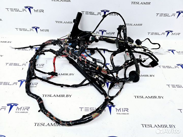 Проводка салона Tesla Model S рест. 2017
