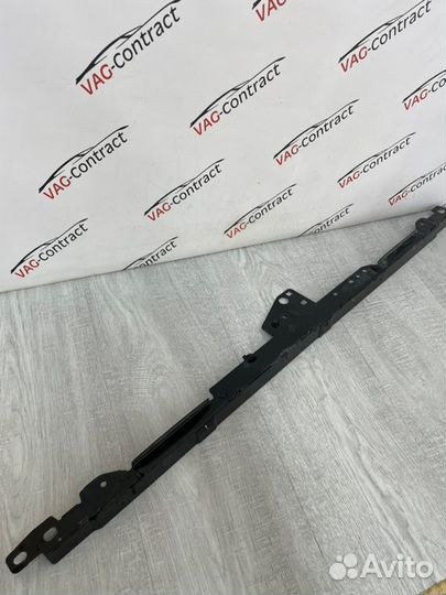 Кронштейн Audi A5 2.0 2011