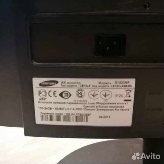 Монитор Samsung