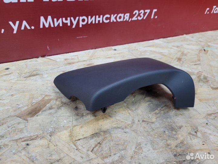 Подрулевой кожух Renault Duster