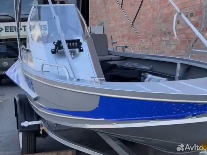 Лодка BRO 4.2 console