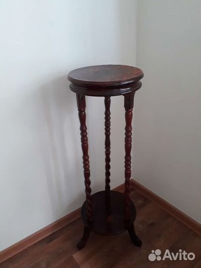 Подставка под цветы дерево