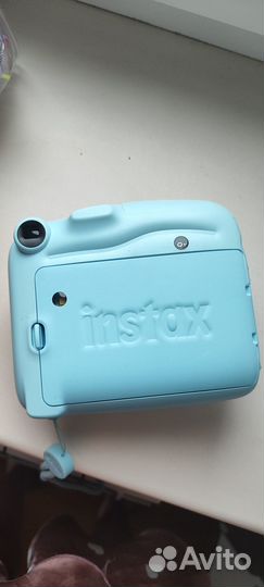 Фотоаппарат моментальной печати instax