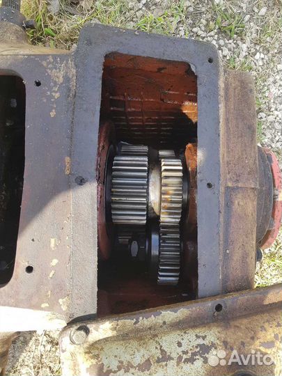 Реверс редуктор судовой