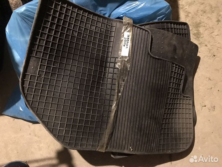 Автомобильные коврики и ещё