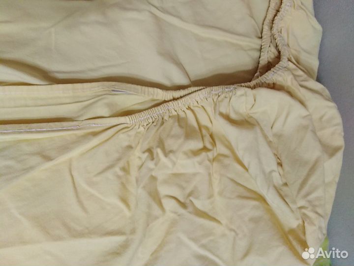 Простынь на резинке 158*220