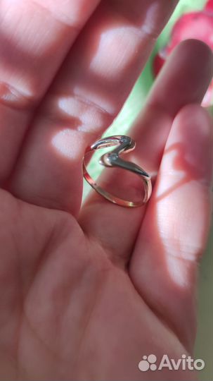 Золотое кольцо с цирконом 17,5 размер