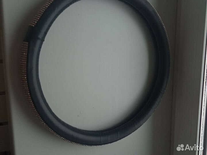 Оплетка на руль со стразами Suzuki