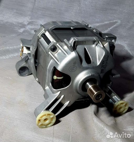 Двигатель стиральной машины Bosch 7 контактов