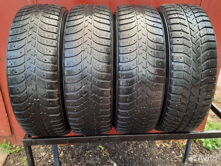 Bridgestone Ice Cruiser 7000 235/65 R17 108T