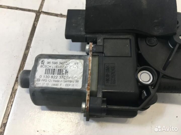 Моторчик стеклоподъемника Peugeot 308 4E 2007-2015