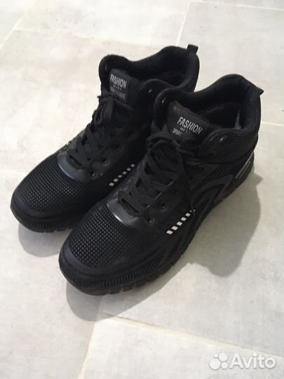 Кроссовки мужские 43