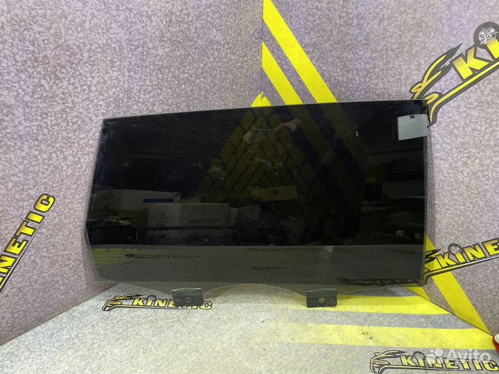 Стекло двери задней правой Audi Ауди Q7 4L Пакет