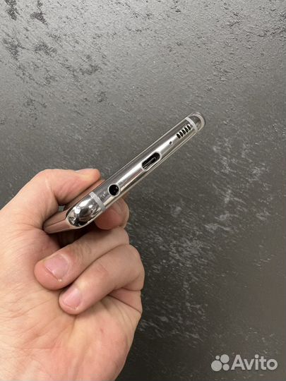 Samsung Galaxy S10, 8/128 ГБ