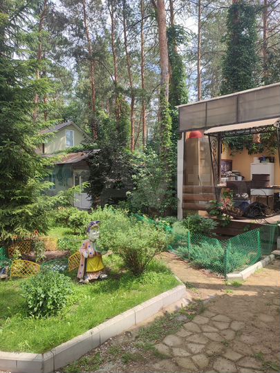 Коттедж 386 м² на участке 9 сот.