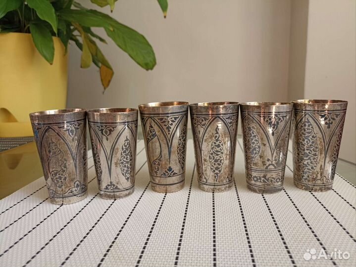 Серебряные стопки