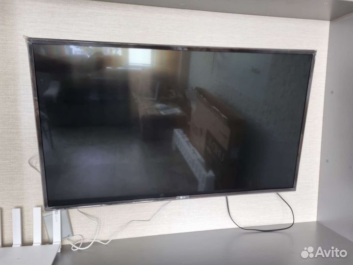 Телевизор LG smart tv диагональ 43lj595v