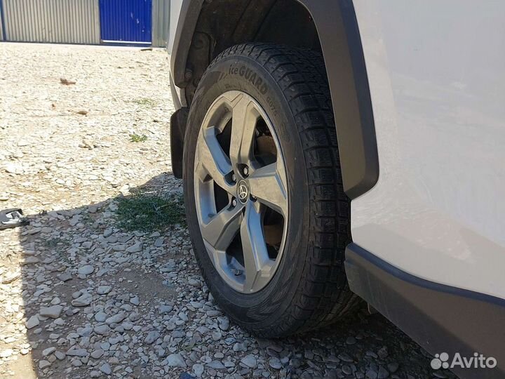 Toyota RAV4 колеса R18