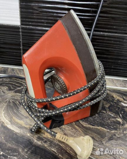 Утюг Ут1000-1.2.220 Гост СССР