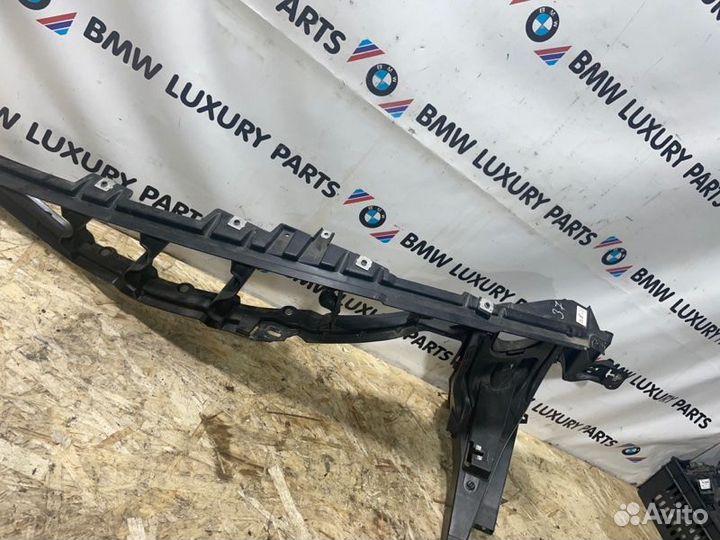 Кронштейн крыла правый Bmw Х6 3.0 N55B30 2011