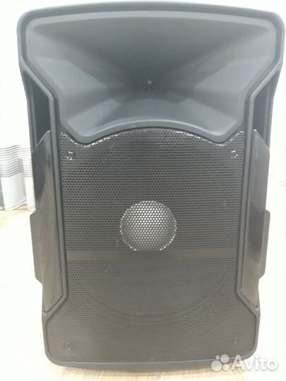 Музыкальная колонка большая