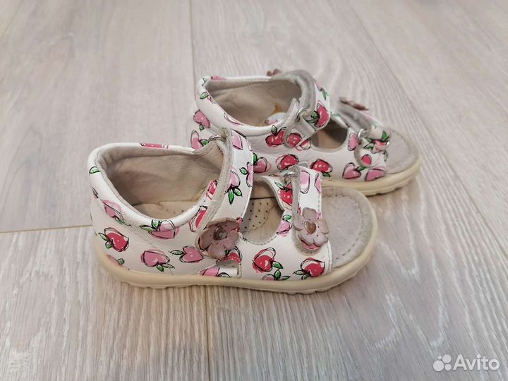 Босоножки для девочки 25 размер