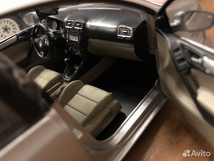 Volkswagen Golf VI 1:18 Norev