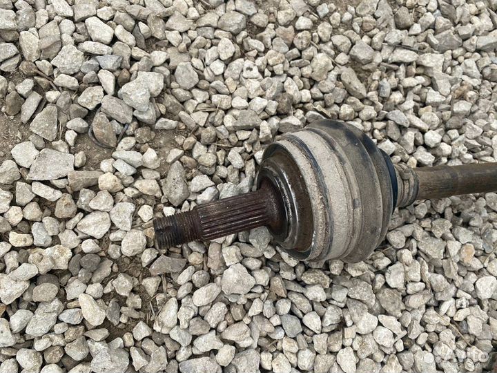 Полуось (привод) передний левый LADA Kalina седан