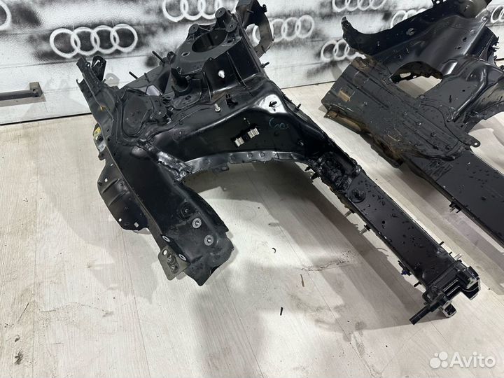Лонжерон передний правый Audi A8 D5 2020