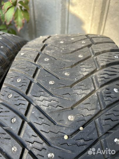 Yokohama IceGuard Stud IG65 235/45 R18 98T