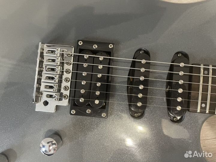 Электрогитара