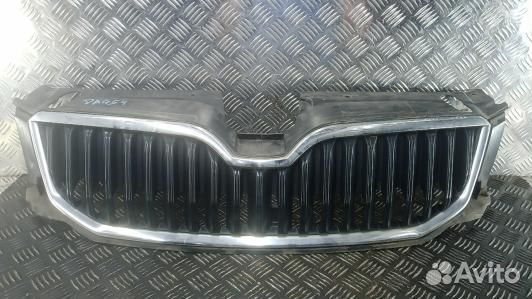 Решетка радиатора skoda octavia A7 (8AG54G101)