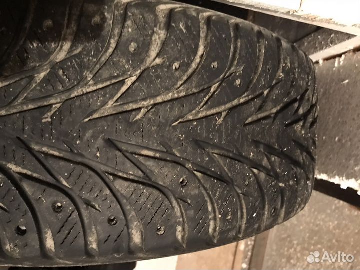 Yokohama Ice Guard Stud IG55 215/60 R16