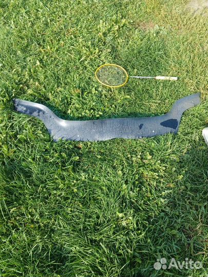 Дифлекторр на капот тойота королла е 120