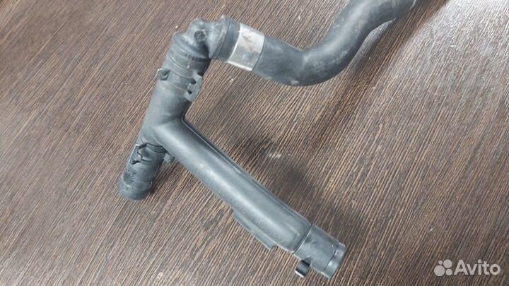Шланг системы охлаждения Volkswagen Touareg 2013