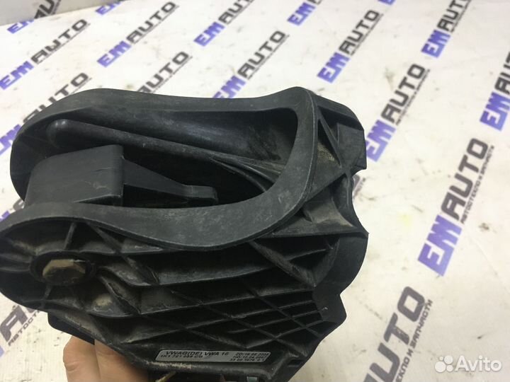 Педаль сцепления Шкода Октавия А5