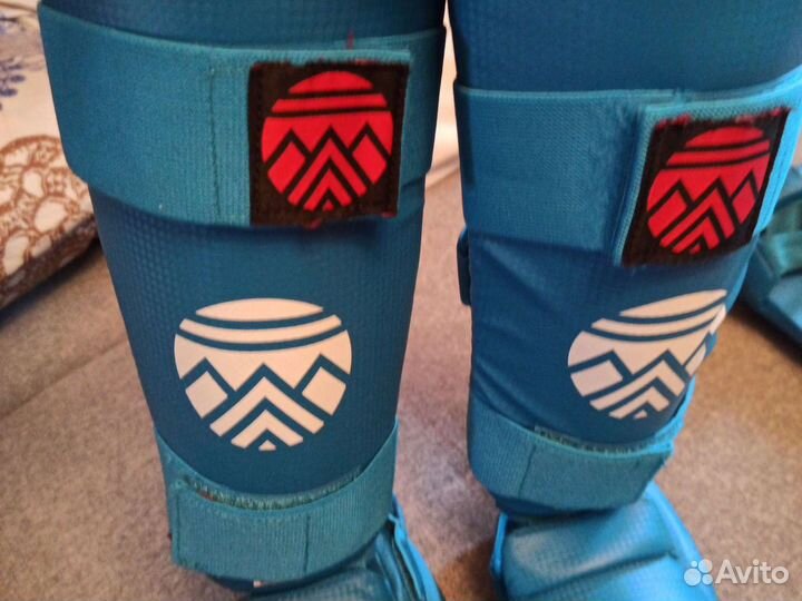 Футы и перчатки для каратэ